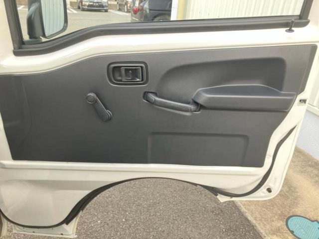 ハイゼットトラック 4WDスタンダード 新品タイヤ/ABS/エアバッグ 運転席/衝突安全ボディ/パワーステアリング/マニュアルエアコン/ユーザー買取車/アクセサリーソケット/間欠ワイパー/ヘッドライトレベライザー/三方開/ラジオ 4WD(8枚目)