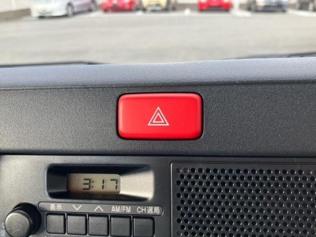 ハイゼットトラック 4WDスタンダード 新品タイヤ/ABS/エアバッグ 運転席/衝突安全ボディ/パワーステアリング/マニュアルエアコン/ユーザー買取車/アクセサリーソケット/間欠ワイパー/ヘッドライトレベライザー/三方開/ラジオ 4WD(11枚目)