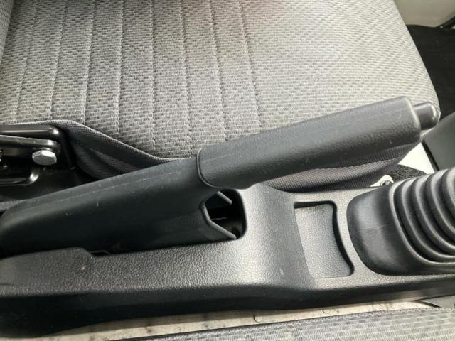ハイゼットトラック 4WDスタンダード 新品タイヤ/ABS/エアバッグ 運転席/衝突安全ボディ/パワーステアリング/マニュアルエアコン/ユーザー買取車/アクセサリーソケット/間欠ワイパー/ヘッドライトレベライザー/三方開/ラジオ 4WD(16枚目)