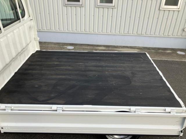 ハイゼットトラック 4WDスタンダード 新品タイヤ/ABS/エアバッグ 運転席/衝突安全ボディ/パワーステアリング/マニュアルエアコン/ユーザー買取車/アクセサリーソケット/間欠ワイパー/ヘッドライトレベライザー/三方開/ラジオ 4WD(28枚目)