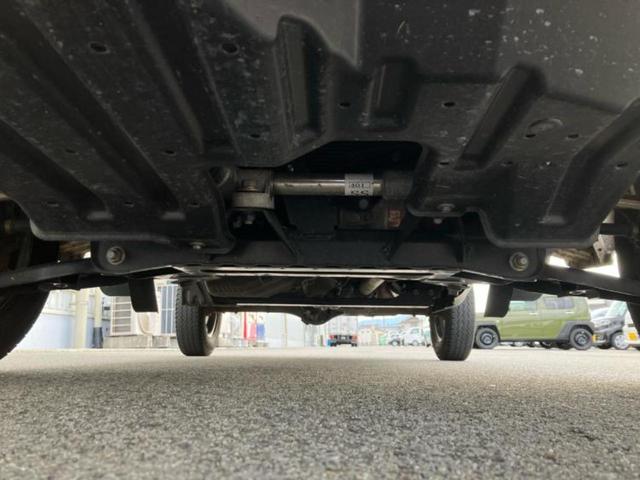 ハイゼットトラック 4WDスタンダード 新品タイヤ/ABS/エアバッグ 運転席/衝突安全ボディ/パワーステアリング/マニュアルエアコン/ユーザー買取車/アクセサリーソケット/間欠ワイパー/ヘッドライトレベライザー/三方開/ラジオ 4WD(32枚目)