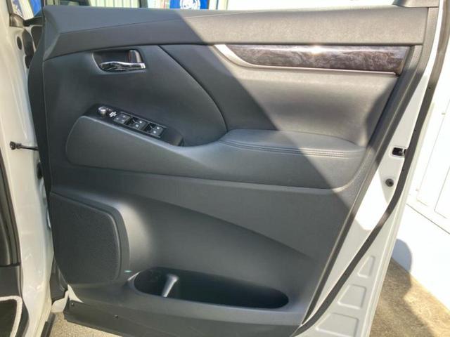 アルファード Ｓ　サンルーフ／保証書／社外　１１インチ　ＳＤナビ／フリップダウンモニター　社外　１２．８インチ／両側電動スライドドア／ヘッドランプ　ＬＥＤ／ＥＴＣ／ＥＢＤ付ＡＢＳ／横滑り防止装置／フルセグＴＶ（22枚目）