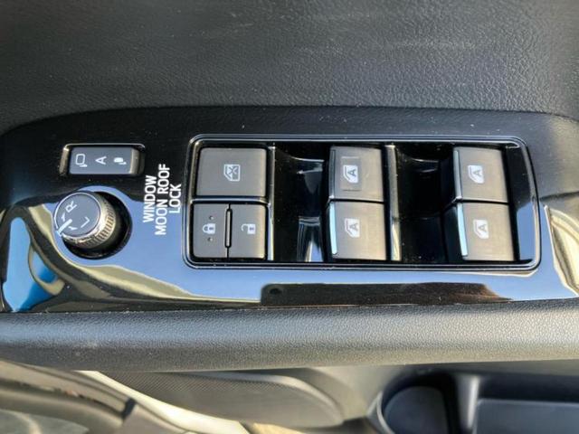 アルファード Ｓ　サンルーフ／保証書／社外　１１インチ　ＳＤナビ／フリップダウンモニター　社外　１２．８インチ／両側電動スライドドア／ヘッドランプ　ＬＥＤ／ＥＴＣ／ＥＢＤ付ＡＢＳ／横滑り防止装置／フルセグＴＶ（30枚目）