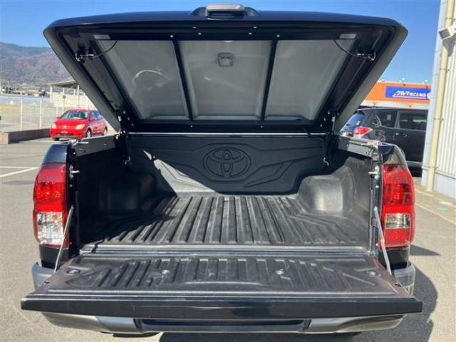 ハイラックス 4WD Zブラックラリーエディション 新品タイヤ/純正 SDナビ/衝突安全装置/車線逸脱防止支援システム/ヘッドランプ LED/ETC/EBD付ABS/横滑り防止装置/フルセグTV/エアバッグ 運転席/エアバッグ 助手席 ワンオーナー(6枚目)