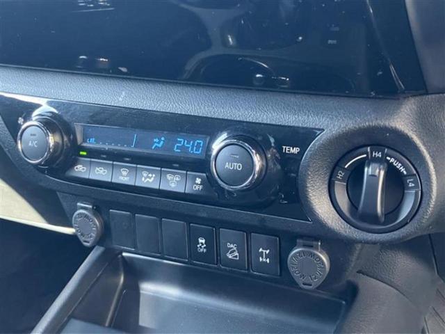 ハイラックス 4WD Zブラックラリーエディション 新品タイヤ/純正 SDナビ/衝突安全装置/車線逸脱防止支援システム/ヘッドランプ LED/ETC/EBD付ABS/横滑り防止装置/フルセグTV/エアバッグ 運転席/エアバッグ 助手席 ワンオーナー(11枚目)