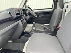 ＷＥＣＡＲＳではほぼ毎日新しい在庫車両を入荷しております！お客様のこだわりを叶える１台がきっとＷＥＣＡＲＳにあるはずです！ 5