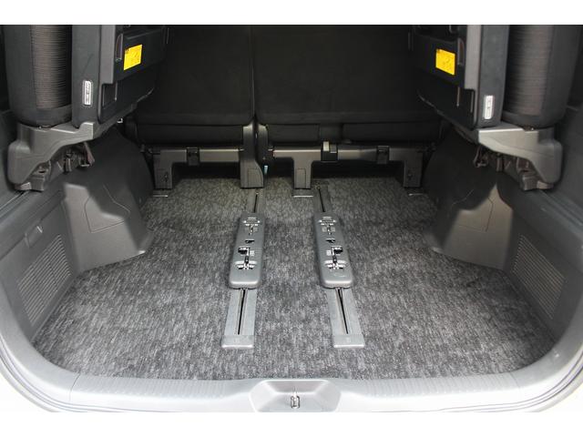 2.4Z カーナビ・Bluetooth・バックカメラ・ETC・プッシュスタート・スマートキー・スペアキー・両側電動スライドドア・フリップダウンモニター・3列シート・クリアランスソナー・HIDライト・フォグライト(31枚目)