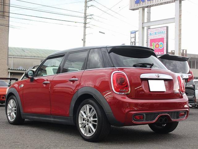 ＭＩＮＩ クーパーＳ　純正ナビ・Ｂｌｕｅｔｏｏｔｈ・ＵＳＢ・ＨＩＤ♪（8枚目）