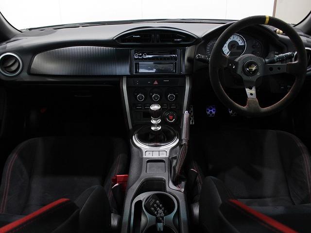 ８６ ＧＴ　ＳＳＲフォーミュラ１８インチ・ブリッツ車高調・サブウーファー・ＭＯＭＯステアリング・ヒッチメンバー・足回りノーマル有・Ｂｌｕｅｔｏｏｔｈ・電動格納ミラー・オートライト・スマートキー・盗難防止システム（18枚目）
