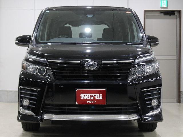 ヴォクシー ＺＳ　ＳＤナビ・ＥＴＣ・バックカメラ・Ｂｌｕｅｔｏｏｔｈ・ＬＥＤライト・オートライト・オートマチックハイビーム・片側電動スライドドア・アイドリングストップ・衝突軽減システム・スマートキー・盗難防止装置（2枚目）