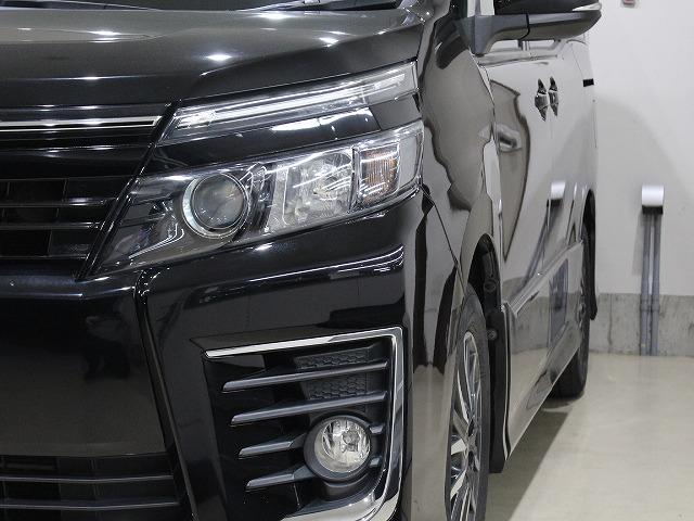 ヴォクシー ＺＳ　ＳＤナビ・ＥＴＣ・バックカメラ・Ｂｌｕｅｔｏｏｔｈ・ＬＥＤライト・オートライト・オートマチックハイビーム・片側電動スライドドア・アイドリングストップ・衝突軽減システム・スマートキー・盗難防止装置（5枚目）