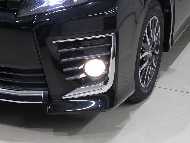 ヴォクシー ＺＳ　ＳＤナビ・ＥＴＣ・バックカメラ・Ｂｌｕｅｔｏｏｔｈ・ＬＥＤライト・オートライト・オートマチックハイビーム・片側電動スライドドア・アイドリングストップ・衝突軽減システム・スマートキー・盗難防止装置（7枚目）