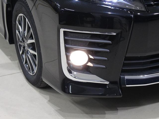 ヴォクシー ＺＳ　ＳＤナビ・ＥＴＣ・バックカメラ・Ｂｌｕｅｔｏｏｔｈ・ＬＥＤライト・オートライト・オートマチックハイビーム・片側電動スライドドア・アイドリングストップ・衝突軽減システム・スマートキー・盗難防止装置（9枚目）