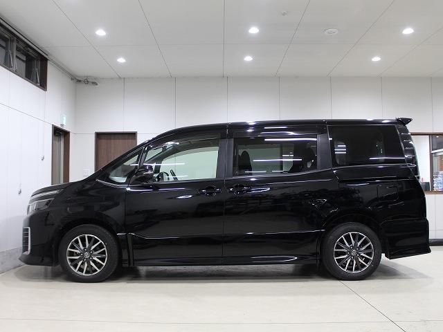 ヴォクシー ＺＳ　ＳＤナビ・ＥＴＣ・バックカメラ・Ｂｌｕｅｔｏｏｔｈ・ＬＥＤライト・オートライト・オートマチックハイビーム・片側電動スライドドア・アイドリングストップ・衝突軽減システム・スマートキー・盗難防止装置（14枚目）