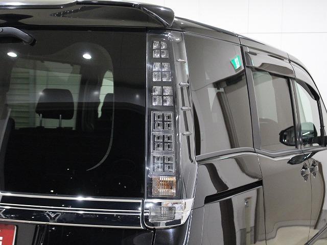 ヴォクシー ＺＳ　ＳＤナビ・ＥＴＣ・バックカメラ・Ｂｌｕｅｔｏｏｔｈ・ＬＥＤライト・オートライト・オートマチックハイビーム・片側電動スライドドア・アイドリングストップ・衝突軽減システム・スマートキー・盗難防止装置（19枚目）