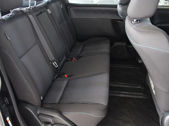 ヴォクシー ＺＳ　ＳＤナビ・ＥＴＣ・バックカメラ・Ｂｌｕｅｔｏｏｔｈ・ＬＥＤライト・オートライト・オートマチックハイビーム・片側電動スライドドア・アイドリングストップ・衝突軽減システム・スマートキー・盗難防止装置（25枚目）