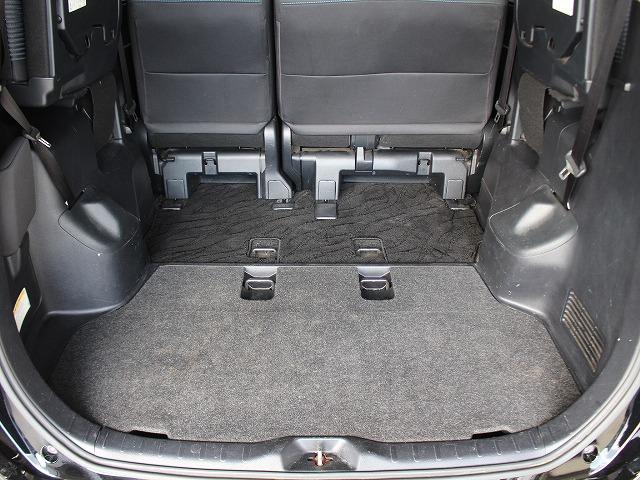 ヴォクシー ＺＳ　ＳＤナビ・ＥＴＣ・バックカメラ・Ｂｌｕｅｔｏｏｔｈ・ＬＥＤライト・オートライト・オートマチックハイビーム・片側電動スライドドア・アイドリングストップ・衝突軽減システム・スマートキー・盗難防止装置（28枚目）