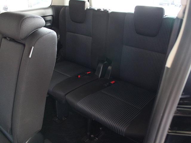 ヴォクシー ＺＳ　ＳＤナビ・ＥＴＣ・バックカメラ・Ｂｌｕｅｔｏｏｔｈ・ＬＥＤライト・オートライト・オートマチックハイビーム・片側電動スライドドア・アイドリングストップ・衝突軽減システム・スマートキー・盗難防止装置（30枚目）