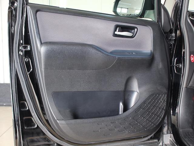 ヴォクシー ＺＳ　ＳＤナビ・ＥＴＣ・バックカメラ・Ｂｌｕｅｔｏｏｔｈ・ＬＥＤライト・オートライト・オートマチックハイビーム・片側電動スライドドア・アイドリングストップ・衝突軽減システム・スマートキー・盗難防止装置（32枚目）