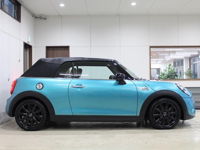 ＭＩＮＩ クーパーＳ　コンバーチブル　ハーマンカードン・ユニオンジャックソフトトップ・ユニオンジャックテール・純正ナビ・バックカメラ・Ｂｌｕｅｔｏｏｔｈ・ドライブレコーダー・ＥＴＣ・クルーズコントロール・茶革シート・シートヒーター（15枚目）