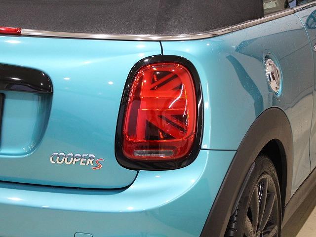 ＭＩＮＩ クーパーＳ　コンバーチブル　ハーマンカードン・ユニオンジャックソフトトップ・ユニオンジャックテール・純正ナビ・バックカメラ・Ｂｌｕｅｔｏｏｔｈ・ドライブレコーダー・ＥＴＣ・クルーズコントロール・茶革シート・シートヒーター（19枚目）