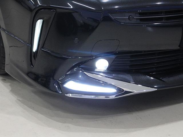 プリウス Sツーリングセレクション・ブラックエディション フルエアロ・レザー調シート・ETC・バックカメラ・Bluetooth・LEDライト・オートマチックハイビーム・シートヒーター・クルーズコントロール・衝突軽減システム・クリアランスソナー・100V電源(9枚目)