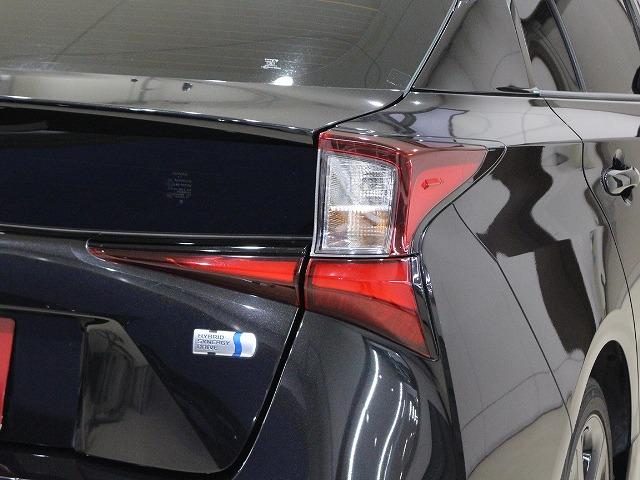 プリウス Sツーリングセレクション・ブラックエディション フルエアロ・レザー調シート・ETC・バックカメラ・Bluetooth・LEDライト・オートマチックハイビーム・シートヒーター・クルーズコントロール・衝突軽減システム・クリアランスソナー・100V電源(15枚目)
