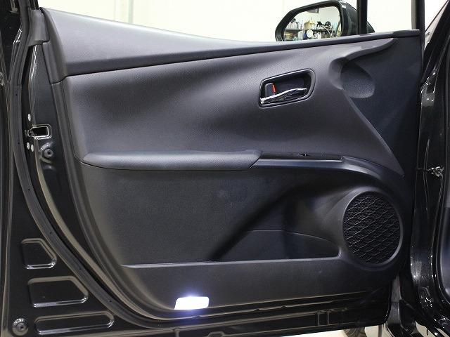 プリウス Sツーリングセレクション・ブラックエディション フルエアロ・レザー調シート・ETC・バックカメラ・Bluetooth・LEDライト・オートマチックハイビーム・シートヒーター・クルーズコントロール・衝突軽減システム・クリアランスソナー・100V電源(26枚目)