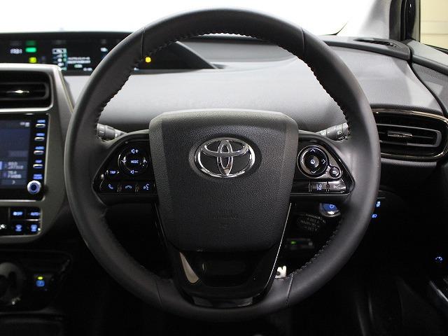 プリウス Sツーリングセレクション・ブラックエディション フルエアロ・レザー調シート・ETC・バックカメラ・Bluetooth・LEDライト・オートマチックハイビーム・シートヒーター・クルーズコントロール・衝突軽減システム・クリアランスソナー・100V電源(28枚目)
