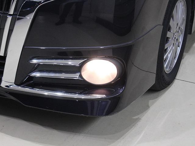 エスクァイア ハイブリッドGi SDナビ・バックカメラ・ETC・フリップダウンモニター・両側パワースライドドア・衝突軽減システム・クルーズコントロール・合皮レザーシート・シートヒーター・AUTOライト・LEDライト・レーダー探知機(7枚目)