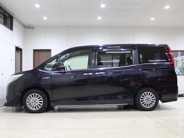 エスクァイア ハイブリッドGi SDナビ・バックカメラ・ETC・フリップダウンモニター・両側パワースライドドア・衝突軽減システム・クルーズコントロール・合皮レザーシート・シートヒーター・AUTOライト・LEDライト・レーダー探知機(14枚目)