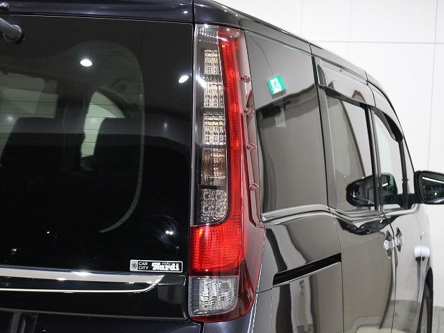 エスクァイア ハイブリッドGi SDナビ・バックカメラ・ETC・フリップダウンモニター・両側パワースライドドア・衝突軽減システム・クルーズコントロール・合皮レザーシート・シートヒーター・AUTOライト・LEDライト・レーダー探知機(19枚目)