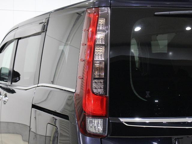 エスクァイア ハイブリッドGi SDナビ・バックカメラ・ETC・フリップダウンモニター・両側パワースライドドア・衝突軽減システム・クルーズコントロール・合皮レザーシート・シートヒーター・AUTOライト・LEDライト・レーダー探知機(20枚目)