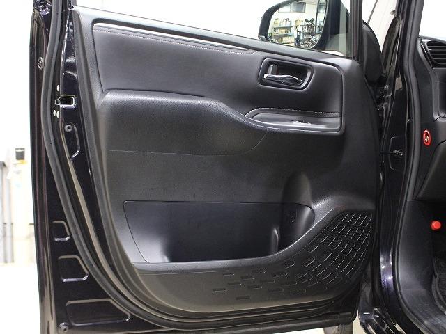 エスクァイア ハイブリッドGi SDナビ・バックカメラ・ETC・フリップダウンモニター・両側パワースライドドア・衝突軽減システム・クルーズコントロール・合皮レザーシート・シートヒーター・AUTOライト・LEDライト・レーダー探知機(32枚目)