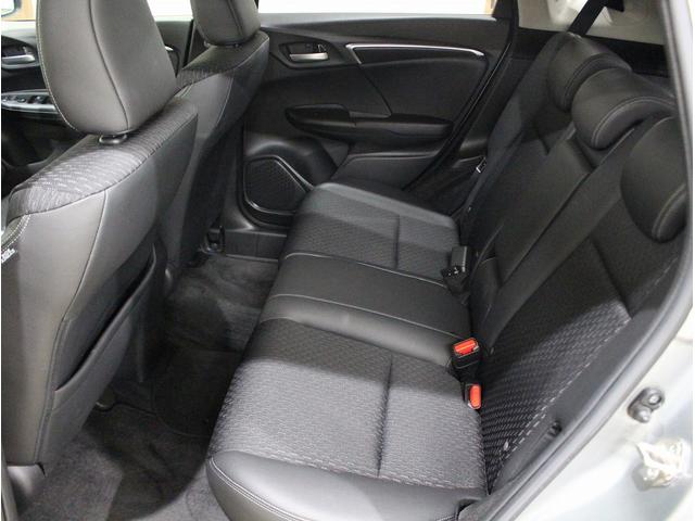 フィットハイブリッド Ｌパッケージ　純正ＨＤＤナビ・バックカメラ・ＥＴＣ・クルーズコントロール・ハーフレザーシート・本革巻きステアリング・ステアリングリモコン・ＬＥＤライト・ＡＵＴＯライト・衝突軽減システム・電動格納ミラー（26枚目）