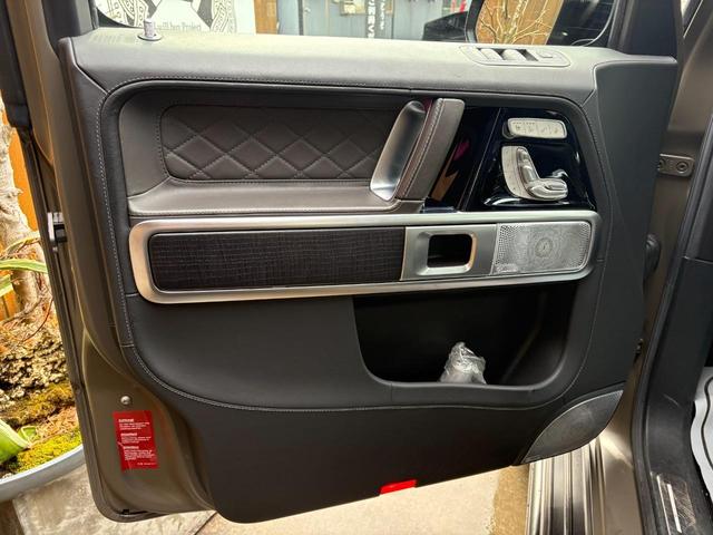 Gクラス G63 マヌファクトゥーアエディション・300台限定車・左H・ブラックライノ20インチAW・SR・Dミラー(16枚目)