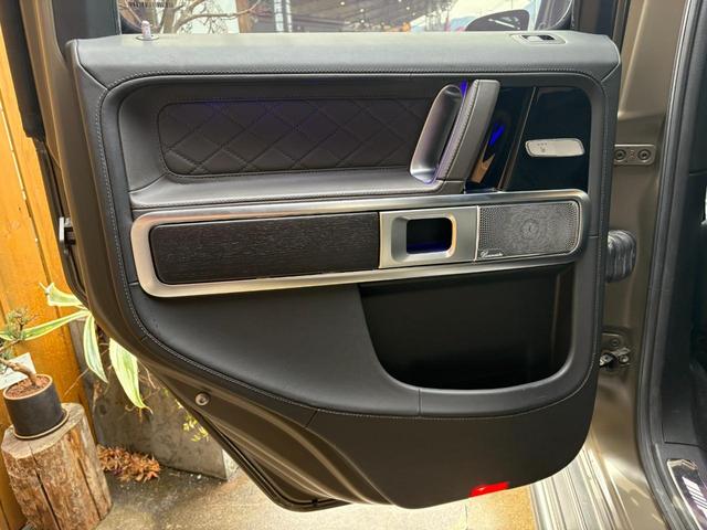 Gクラス G63 マヌファクトゥーアエディション・300台限定車・左H・ブラックライノ20インチAW・SR・Dミラー(27枚目)