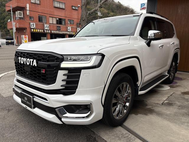 TOYOTA LAND CRUISER ZX | 2024 | WHITE | 10892 km | details TOYOTA LAND CRUISER ZX | 2024 | WHITE | 10892 km | details