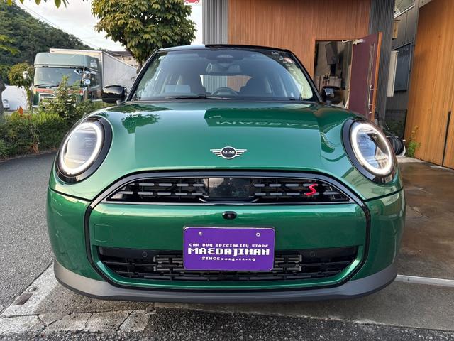 ＭＩＮＩ クーパーＳ　クラシック・トリム　ＯＰカラー・パラレルスポーク２トーンＡＷ・シートヒーター・ステアリングヒーター（8枚目）