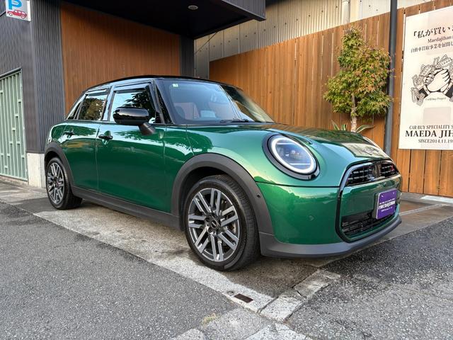 ＭＩＮＩ クーパーＳ　クラシック・トリム　ＯＰカラー・パラレルスポーク２トーンＡＷ・シートヒーター・ステアリングヒーター（10枚目）