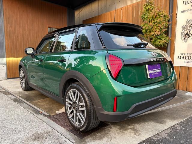 ＭＩＮＩ クーパーＳ　クラシック・トリム　ＯＰカラー・パラレルスポーク２トーンＡＷ・シートヒーター・ステアリングヒーター（36枚目）