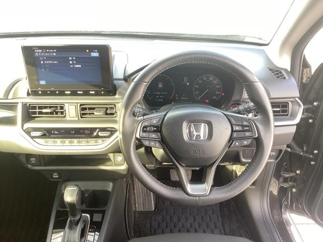 ＷＲ－Ｖ Ｚ　純正ナビ　ＥＴＣ　フロントドラレコ　ＬＥＤヘッドライトＬＥＤフォグライト　本革巻きステアリング＋セレクトレバーリヤセンターアームレスト　パーセルカバー　１７インチアルミホイル（15枚目）