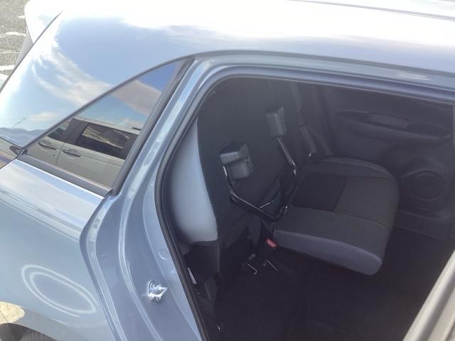 フィット ＲＳ　純正ナビ　ＥＴＣ　地デジ　ＬＥＤヘッドライト　ホンダセンシング純正１６インチアルミホイル　元デモカー（18枚目）