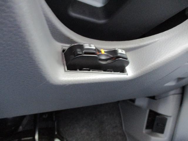 FXリミテッドII ナビ TV CD・DVD再生 TV ETC スマートキー オートエアコン 電動格納ミラー 衝突安全ボディ 盗難防止システム 14インチアルミホイール プライバシーガラス ABS 取扱説明書(18枚目)