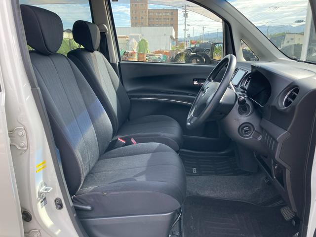 タントエグゼ カスタムX ナビ テレビ CD DVD ETC 純正アルミホイール スマートキー 電動格納ミラー オートエアコン フロアマット(17枚目)