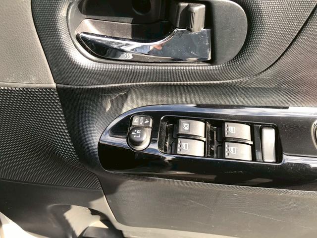 ムーヴキャンバス Ｇブラックインテリアリミテッド　ＳＡＩＩＩ　ナビ・ＥＴＣ　フルフラットシート　パワーウィンド　オートライト　キーレスエントリー　バックカメラ付（20枚目）