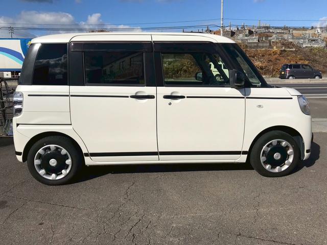 ムーヴキャンバス Ｇブラックインテリアリミテッド　ＳＡＩＩＩ　ナビ・ＥＴＣ・ドラレコ　キーレスエントリー　オートライト　オートハイビーム　アラウンドビュー（6枚目）