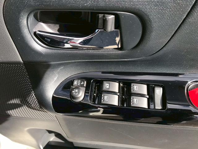 ムーヴキャンバス Ｇブラックインテリアリミテッド　ＳＡＩＩＩ　ナビ・ＥＴＣ・ドラレコ　キーレスエントリー　オートライト　オートハイビーム　アラウンドビュー（18枚目）