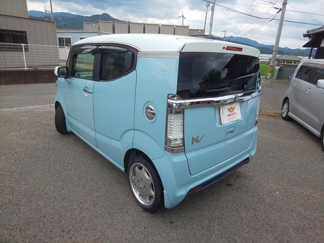 Ｎ－ＢＯＸスラッシュ Ｘ・ターボパッケージ　衝突軽減ブレーキ　クルーズコントロール　（サーフブルーツートン）　ターボ　ミュージックサーバー　メモリーナビ　フルセグテレビ　ＥＳＣ　ＡＢＳ　スマートキー　カーテンエアバッグ　ＤＶＤ　ＣＤ（6枚目）