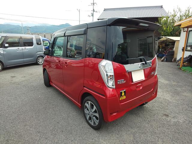デイズルークス ハイウェイスター　ターボ　４ＷＤ　両側パワースライドドア　レーダーブレーキ　（スパークリングレッドＭツートン）　メモリーナビ　フルセグテレビ　アラウンドビューモニター　ＡＷスマートキー　ドライブレコーダー　ＨＩＤ　ターボ（5枚目）
